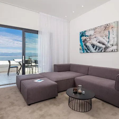 In With House Sea View מאלינסקה