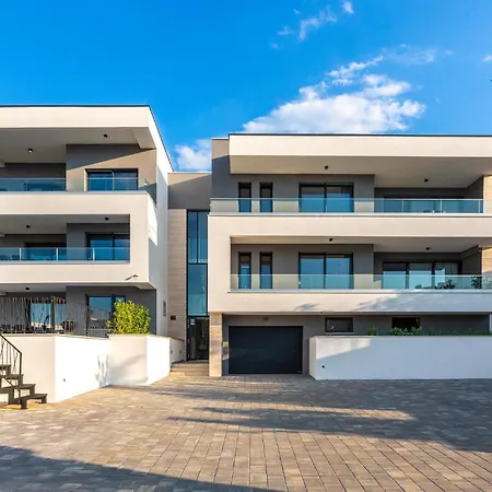 דירה In With House Sea View מאלינסקה