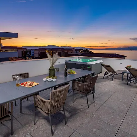 דירה In With House Sea View *