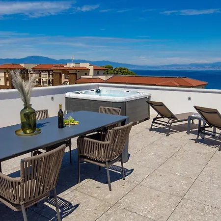 In With House Sea View Malinska