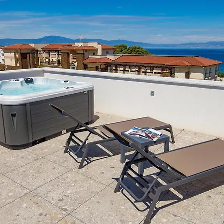 Lejlighed In With House Sea View